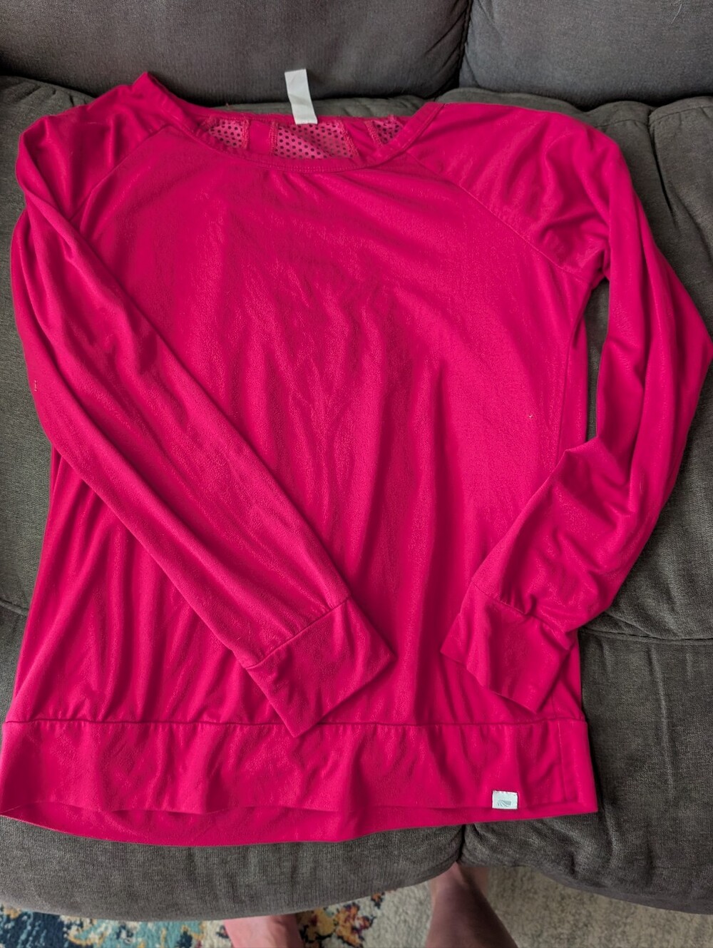 Women’s Long-Sleeve Performance Top in Hot Pink
